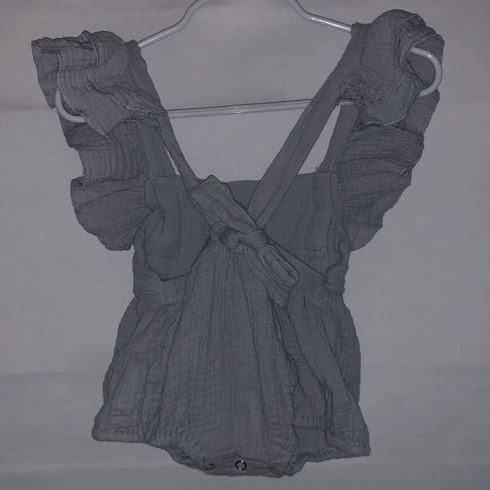 Newborn Grey Linen Ruffle One Piece - Picture 6 of 7